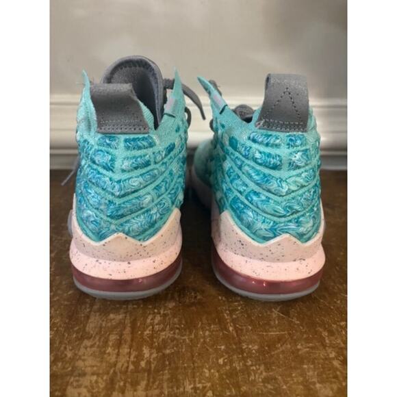 Nike LeBron XVII 17 GS South Beach Miami Green Pink BQ5594 444 5Y 6.5 Women - Picture 9 of 10